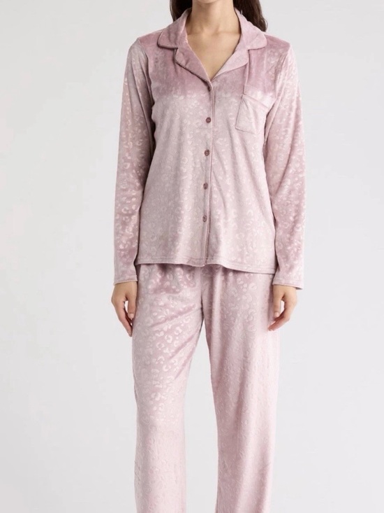 Nicole Miller Other - NICOLE MILLER ANIMAL PRINT VELOUR PAJAMA SET LARGE NEW